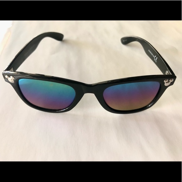 Disney Rainbow Lens Wayfarer Sunglasses 🕶 - Picture 8 of 11